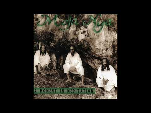 Moja Nya - A Moment in Meditation - 01 Glory Allelujah