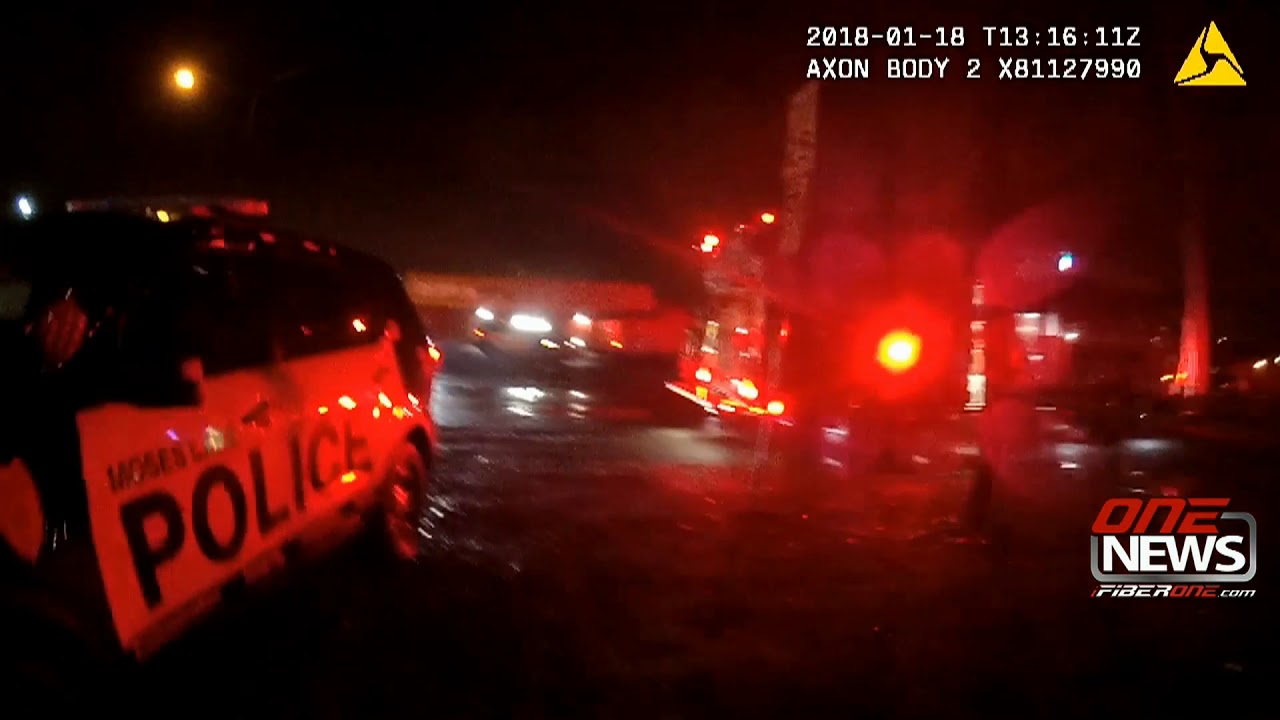 Man allegedly walks into traffic, assaults two Moses Lake police ...