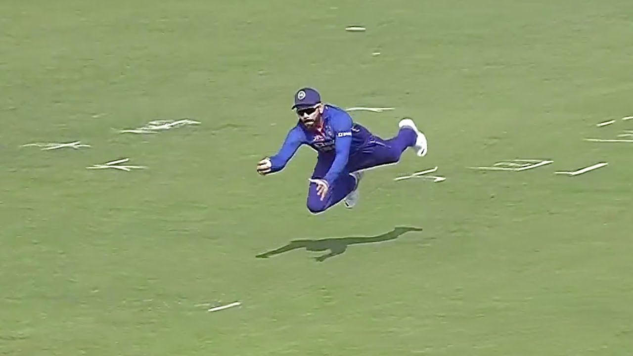 What a Catch by Virat Kohli during IND vs SL 2nd ODI Match Virat
