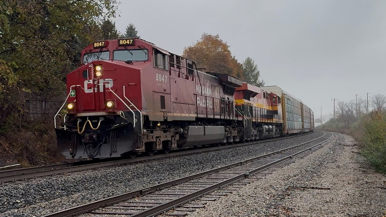 CPKC 137 - CP 8047 West at Killean