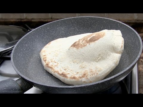il Pane Turco cotto in padella, che sta facendo impazzire il Mondo