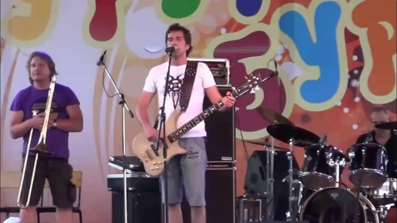 ногу свело хару мамбуру клип. рамамба хару мамбуру. ногу свело хару мамбуру обложка. ногу свело хару мамбуру. харам бурум ногу свело.