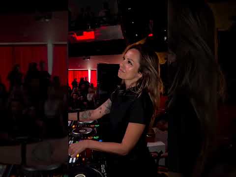 Deborah de luca dj । deborah techno set । progressive  #deborahdeluca ‎@deborahdelucamusic  #shorts