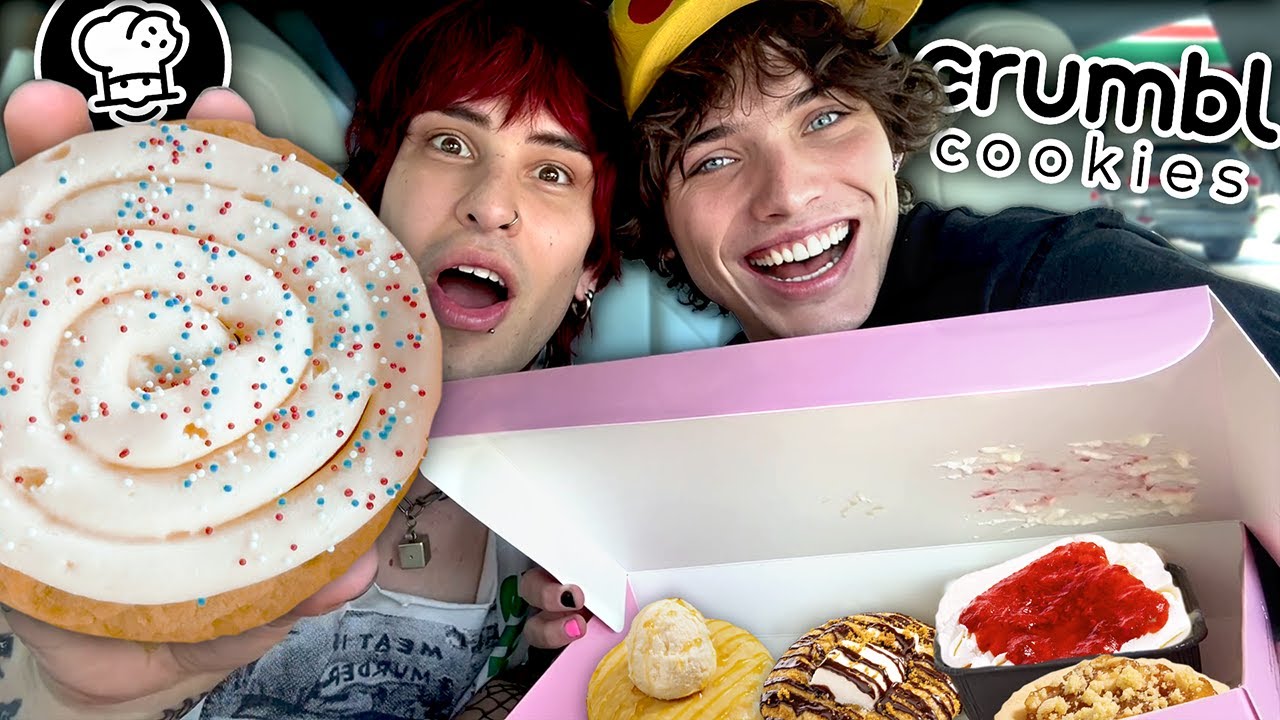 Печенье Crumbl 4 июля с Carrington