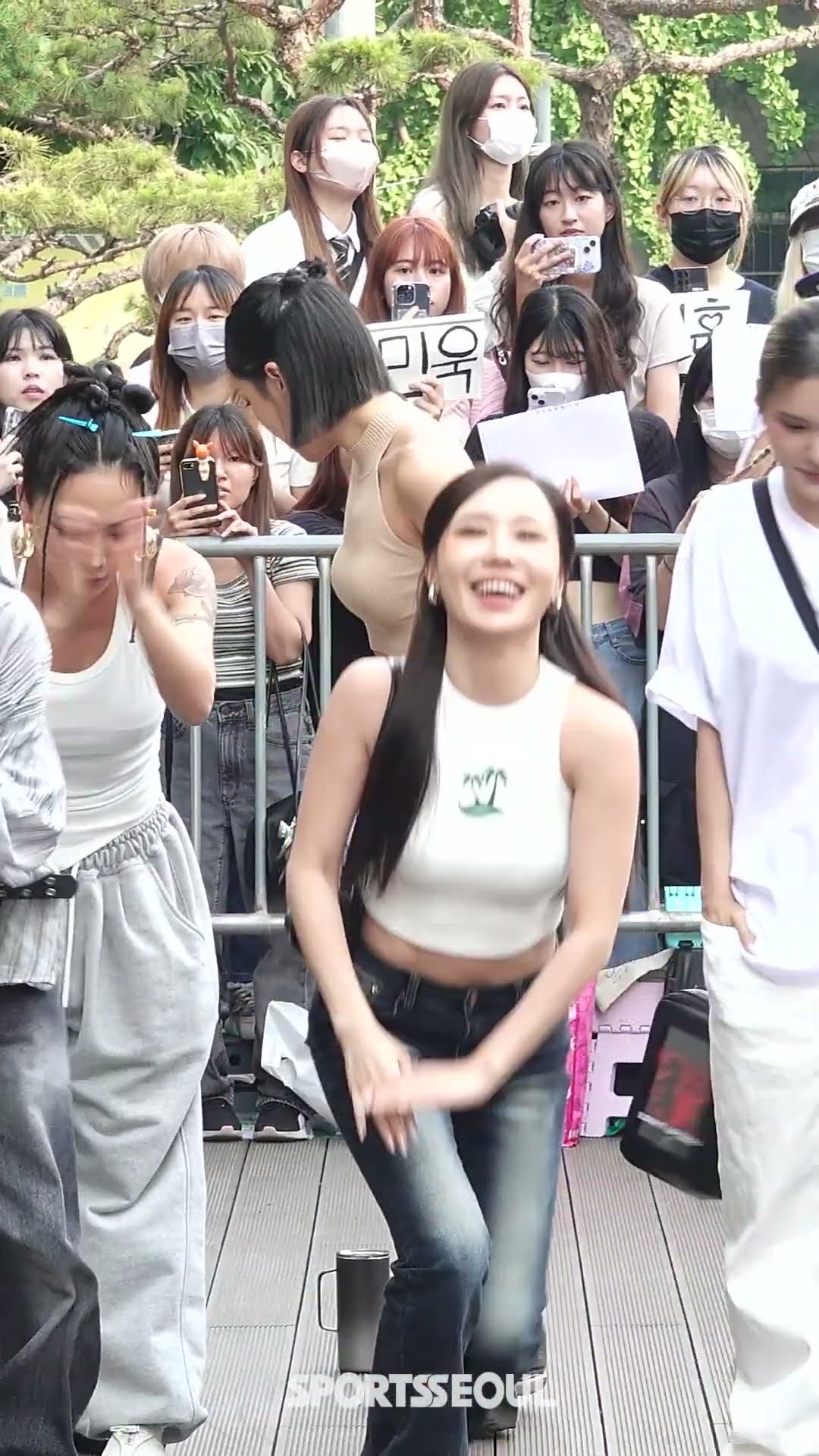 제인, 복근이 살아있어 #홀리뱅 #HolyBang