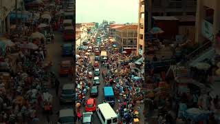 Makola Market was constructed in 1924, it’s the epicenter of trade in the country. #accra #ghana
