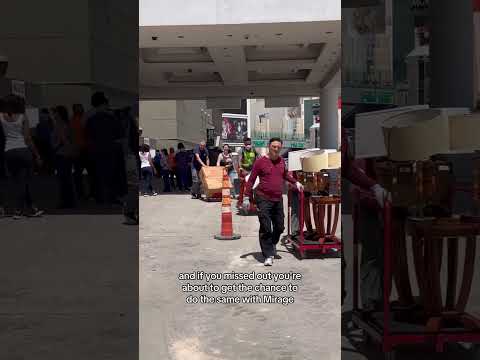 Free Shuttle Bus Going to The Grand Lisboa Palace Macau