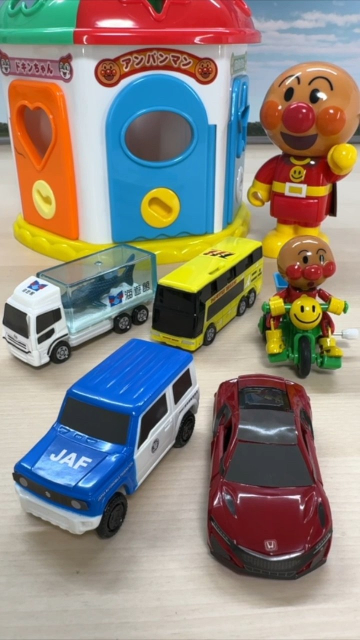 Tomica 🌈 Working Vehicles ⭐️ Play a quiz with kinetic sand cut
