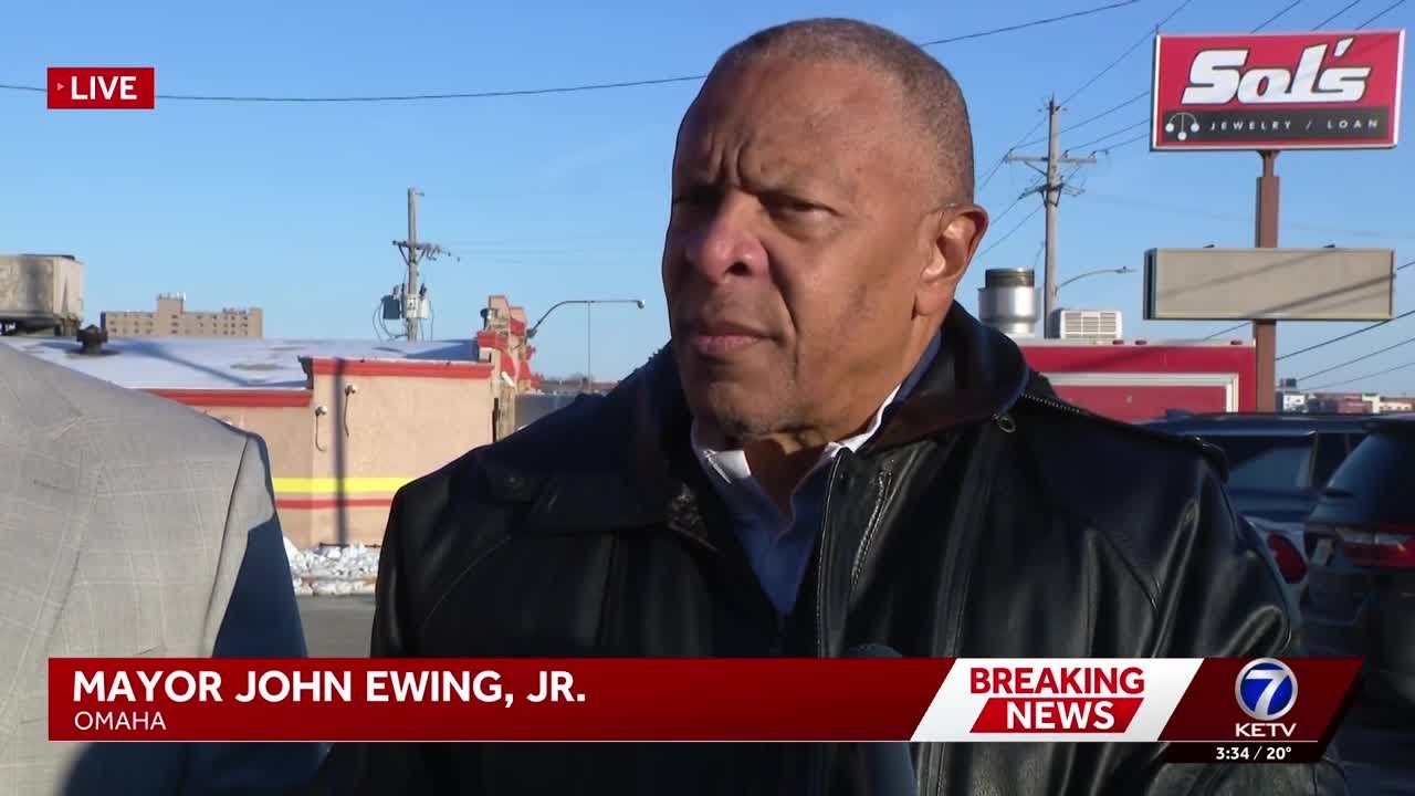 Omaha Mayor John Ewing reacts to shooting that injured 3 officers