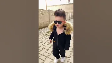 فيديو جديد تيك توك يويلي الابس اسود يايمه شايف حالو 