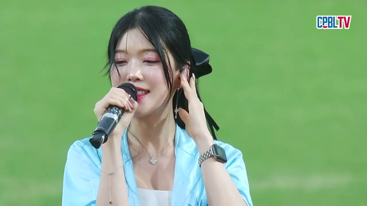 07/27 台鋼 VS 樂天 賽前，Rina，李瑩珠帶來精彩的賽前表演