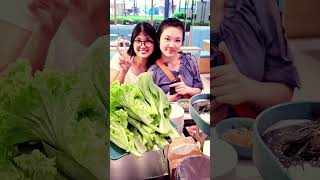 2 Sisters With Dinner.