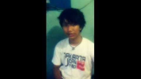 nervous on the stage - waiting