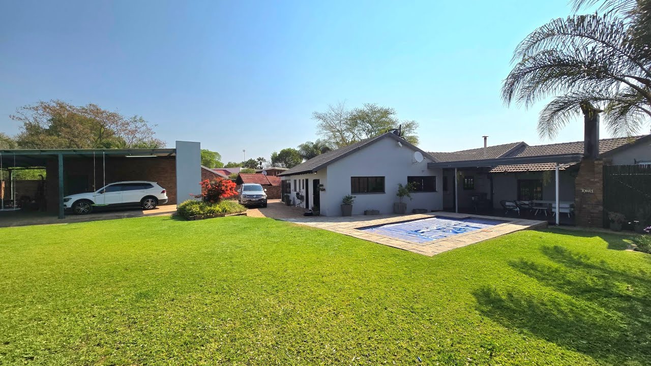 Family home with Flatlet For Sale in Sterpark Polokwane
