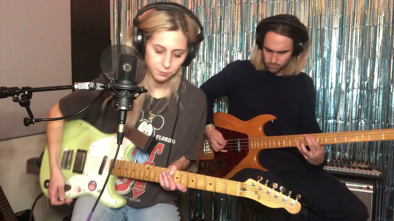 Bully - Nothing Compares 2 U (Sinéad O'Connor Cover)