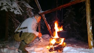 В Лес с Ночёвкой в Избе.Печь Гудит и не Дымит.Лёд есть-Ловить буду не здесь.