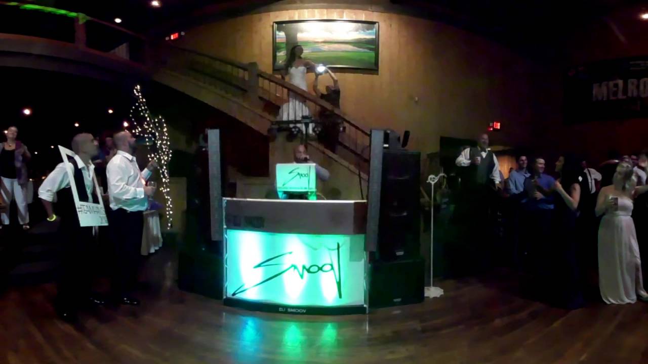 Shannon & Cory Hayes Wedding - Bouquet Toss - 360 Video