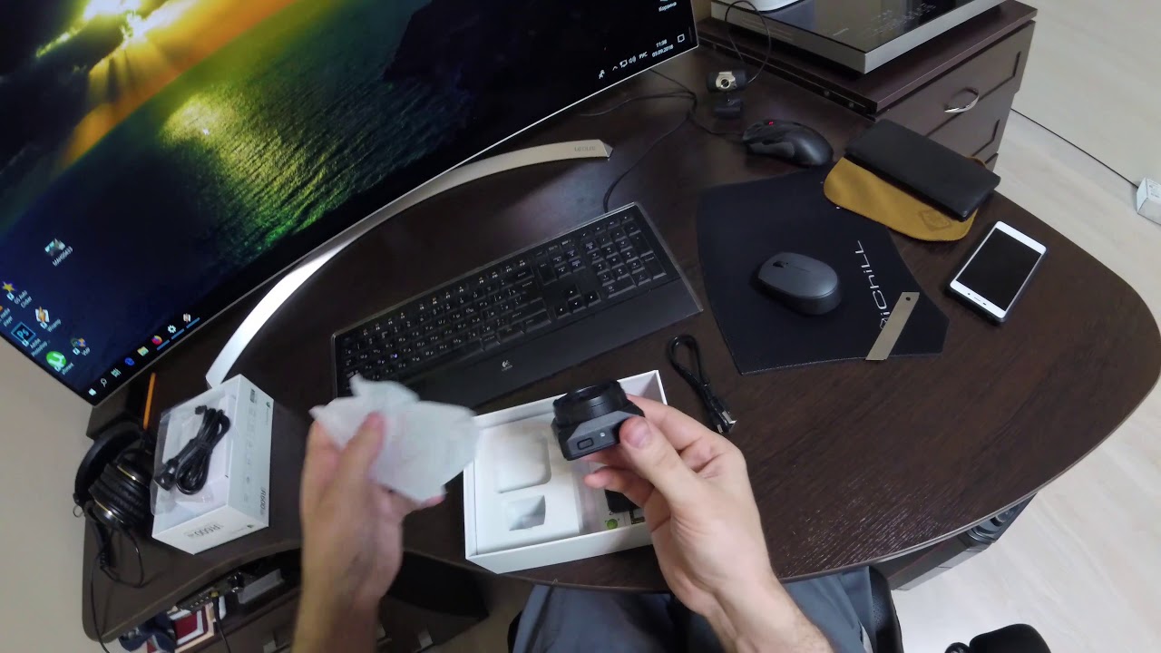 Распаковка видео регистратор Navitel R600 и мышь logitech m170 - YouTube