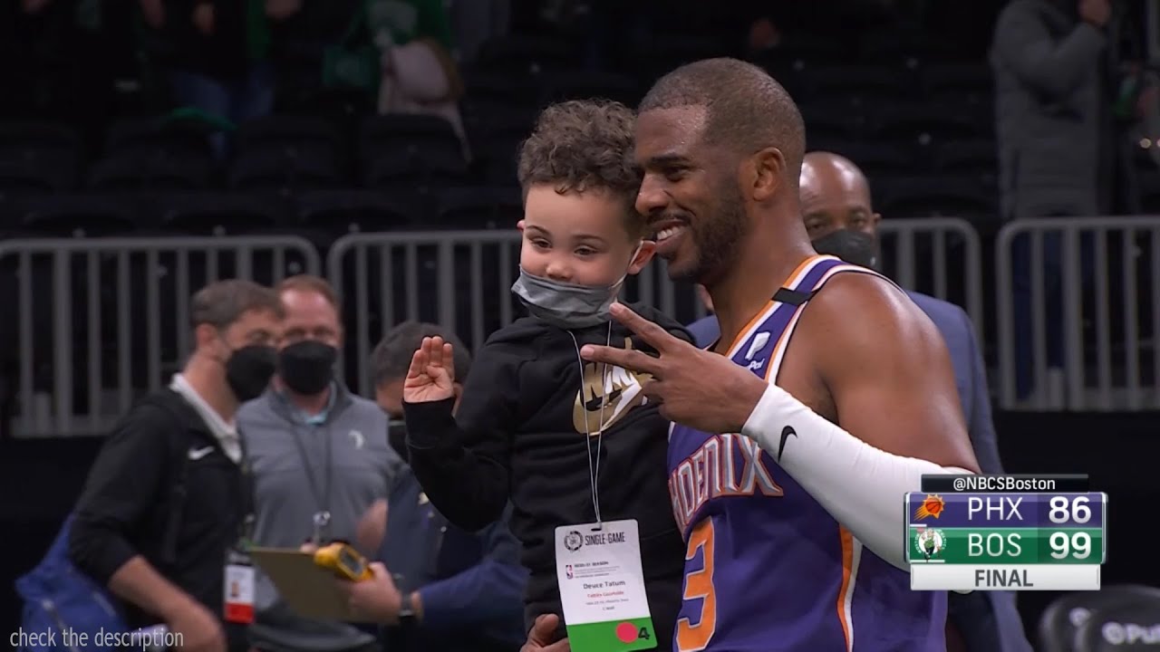 Chris Paul getting a picture with Deuce is really the cutest! Celtics vs Suns