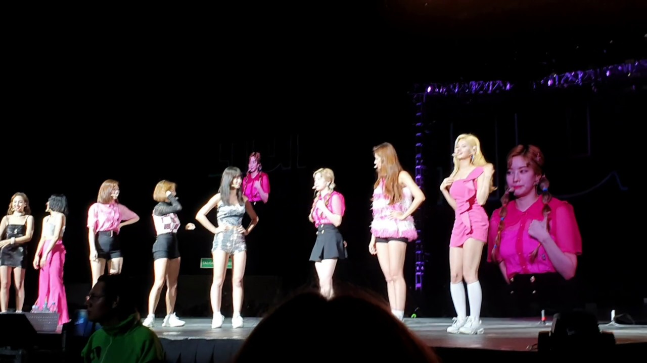Ment 3 Twice showing us their dance moves - [Ciudad de México] [TWICELIGHTS 190719]