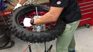 オフロードバイク　タイヤ交換　装着編