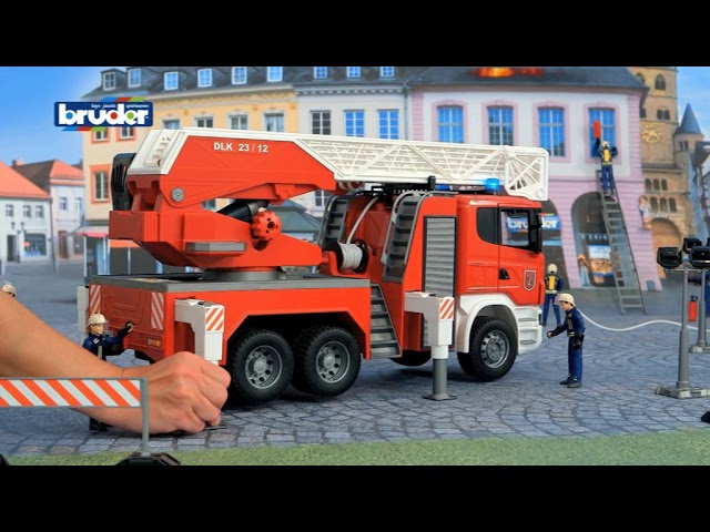 bruder ブルーダー SCANIA 消防車 03590 - YouTube