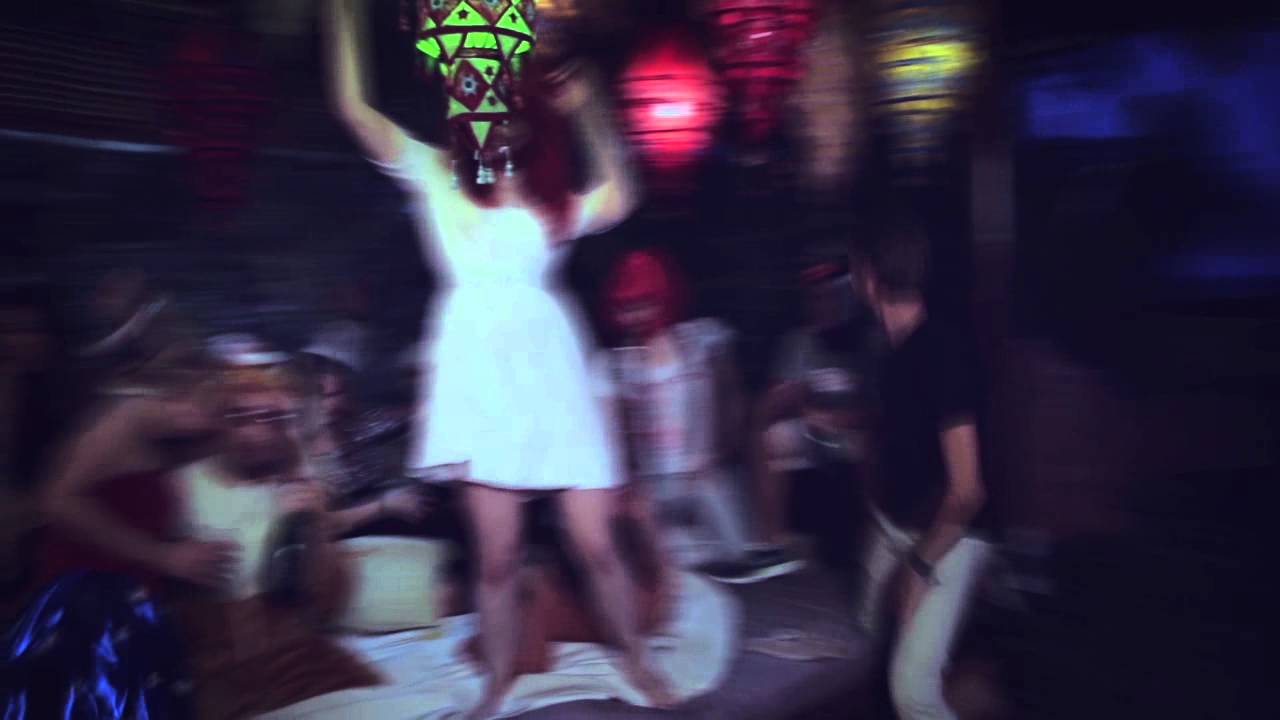 Obejrzyj Eelke Kleijn feat. Tres Or - Stand Up (Official Video) w YouTube