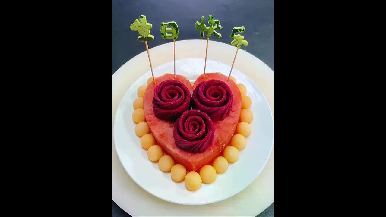 Creative watermelon cake 