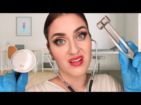 ASMR Cranial Nerve Exam aber ALLES LÄUFT SCHIEF | Doctor Roleplay (Everything is wrong) deutsch