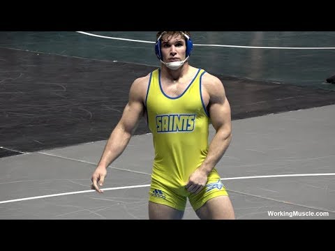 COLLEGE WRESTLER