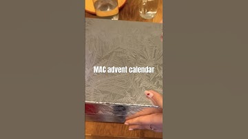 MAC advent calendar #somestuff #mac #adventcalendar
