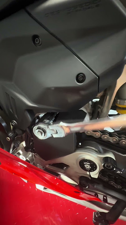 2025 ducati panigale v4 Oil filter door cover   sprocket cover install . #cnc #cncracing #ducati