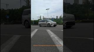 2024 Volvo Em90 Dynamic Video Atmospheric