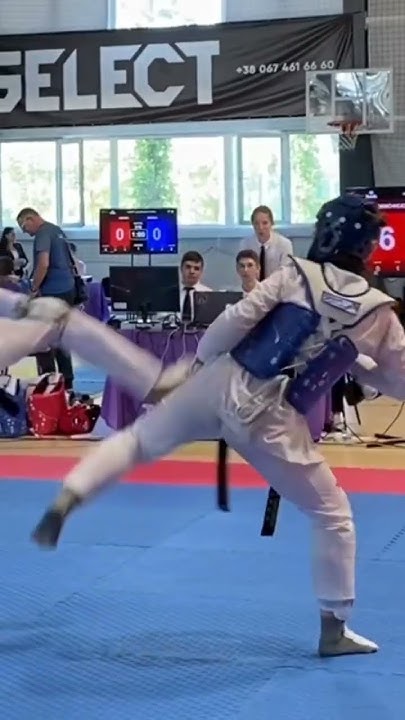 Підбив з контратакою дольо-чагі в голову #тхеквондо #taekwondo - YouTube