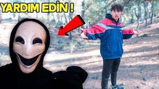 Gülen Canavar İle Buluştum , Yardim Edi̇n Smiley Monster