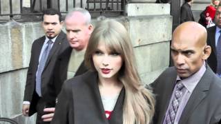 Taylor Swift Crushing on Tim Tebow | Splash News TV | Splash News TV