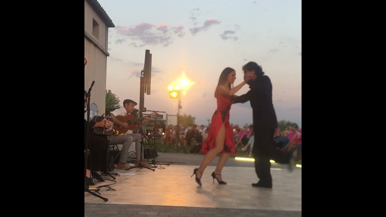 Tango argentin Fernando Maguna bandoneon Diego Trosman guitare Mayra Morelli Armando Coppa danseurs