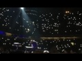 Chris Martin discovers a spider on his piano during Everglow (Milan July, 3)