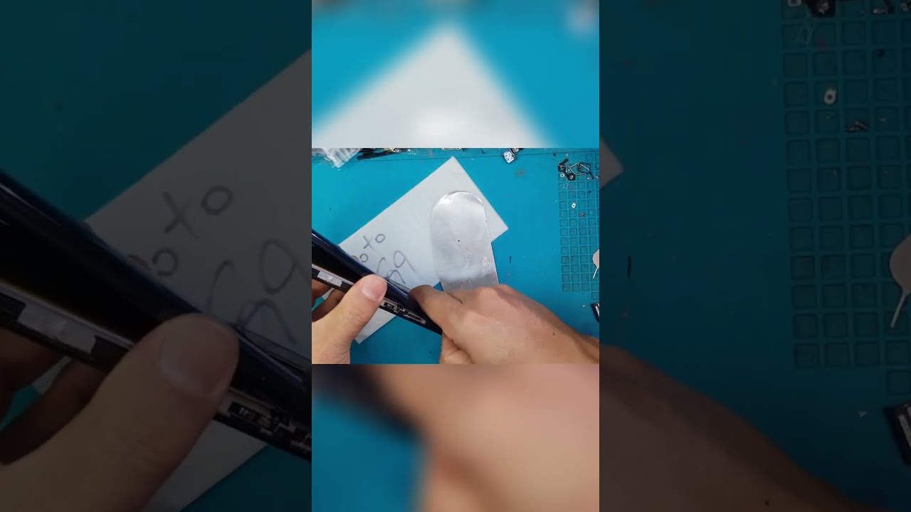 Effortlessly Remove Your Phone's Back Cover Like a Pro [MOTO G9 PLUS] | Sydney CBD Repair Centre