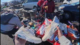 STUMBLING UPON NIKE AIR MAX SAMPLES AT THE FLEA MARKET. THIS IS A VERY INTERESTING PAIR OF REEBOKS!