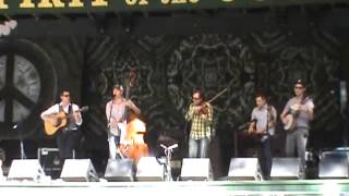 The Infamous Stringdusters: Here Comes the Sun: Suwannee Springfest 2012