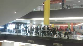 Cocoas.net Capturo A Justin Bieber En Multicentro El 23 De Octubre De 2013