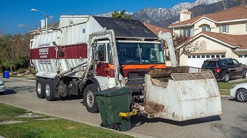 Autocar WX64 - F. F. Gomez Front Load Garbage Truck w/ The Curotto-Can II