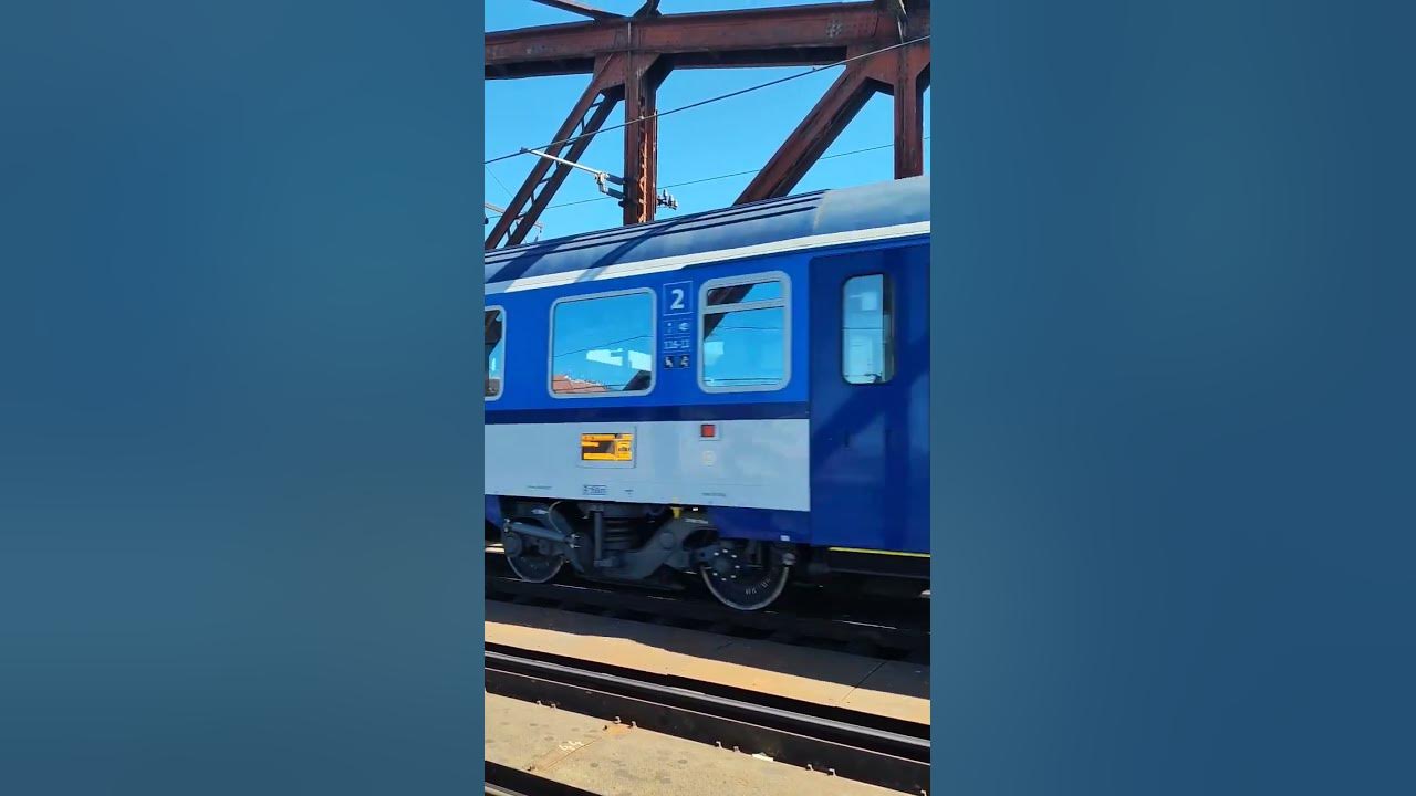 Tren yolundan Prag’daki onlarca kaleden birisi 🇨🇿 #shorts #prague - YouTube