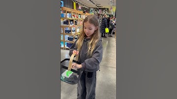 А вы любите дарить подарки? #подарки #распаковка #золотоеяблоко #косметика