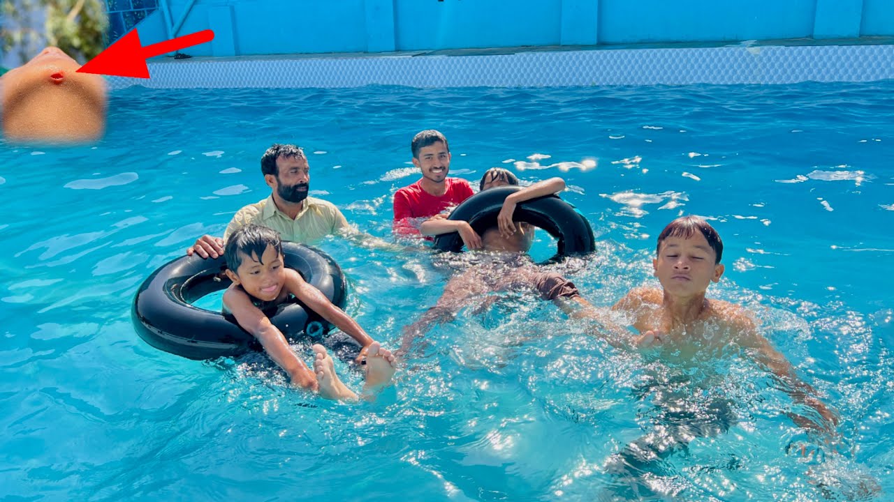 Swimming Pool Mein Aneeb Ko Choot Laag Gayi 🥺