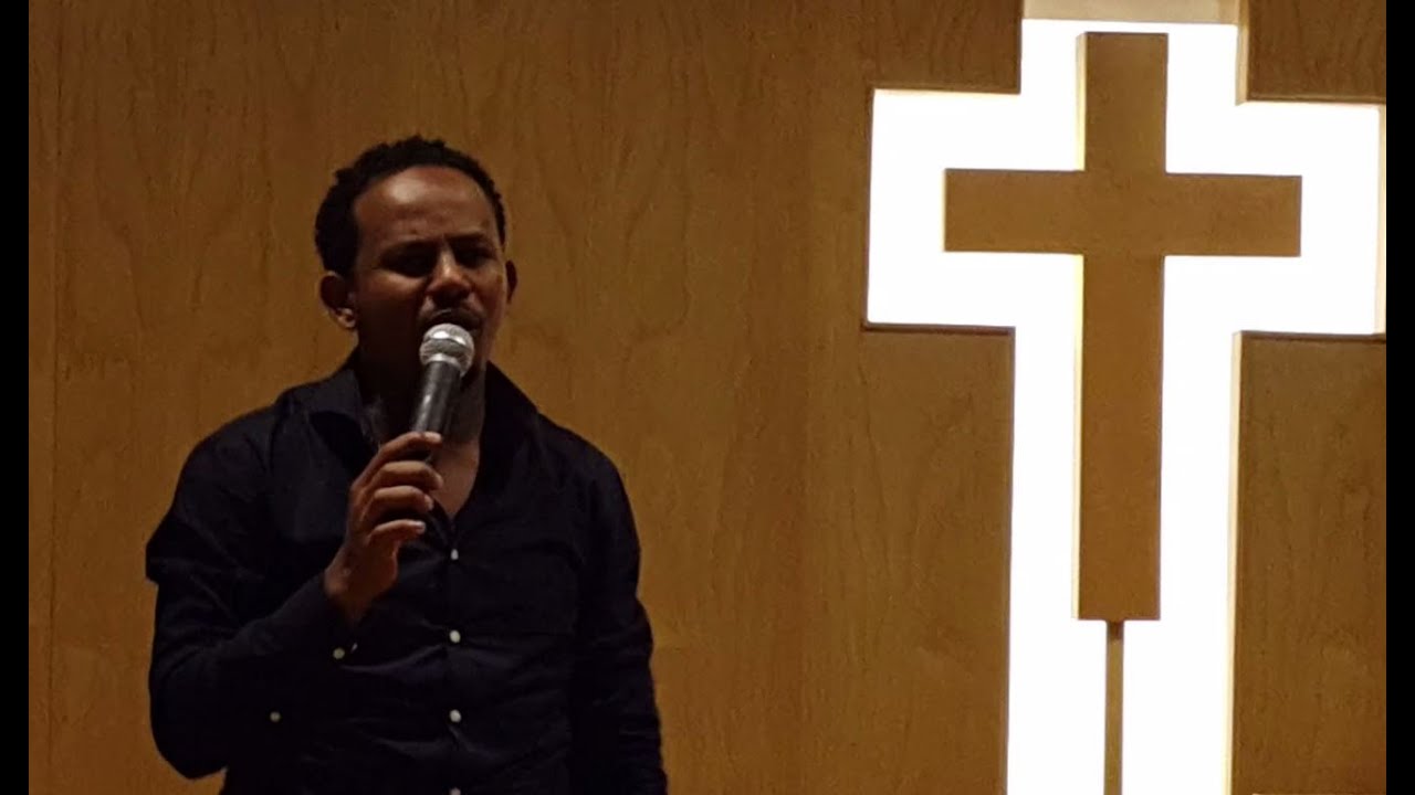 ዘማሪ ቃልአብ ፀጋዬ (kaleab tsegaye) በኤብን-ኤዘር ኡትረክት ቤተክርስቲያን part 2