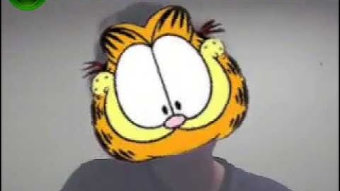 Tech On End Episode 2 - Motorola RAZR2 V9 vs LG Viewty (KU990)