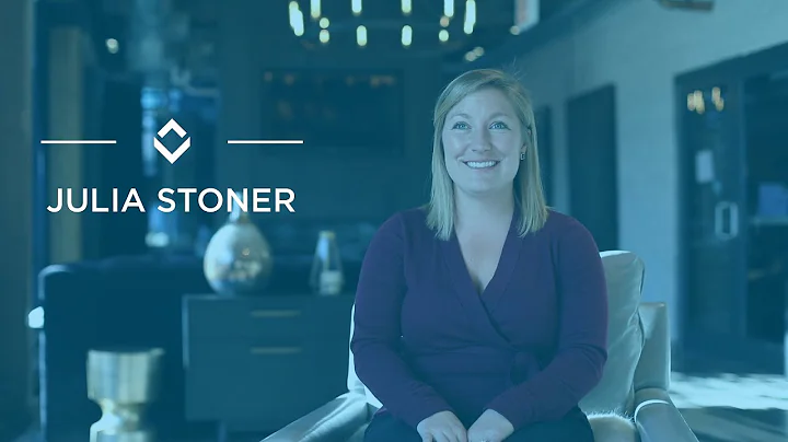 Meet - Julia Stoner