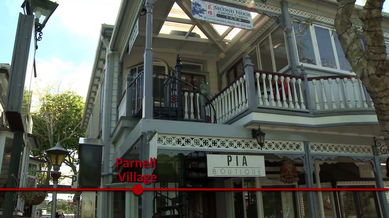 Hop On Hop Off Explorer Bus